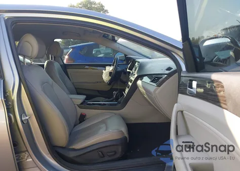 2015 Hyundai Sonata Sport/Limited z USA, uszkodzony, nr VIN 5NPE34AF4FH209728